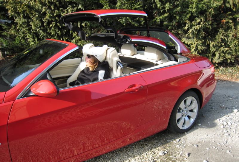 photo cabriolet, toit mi-ouvert